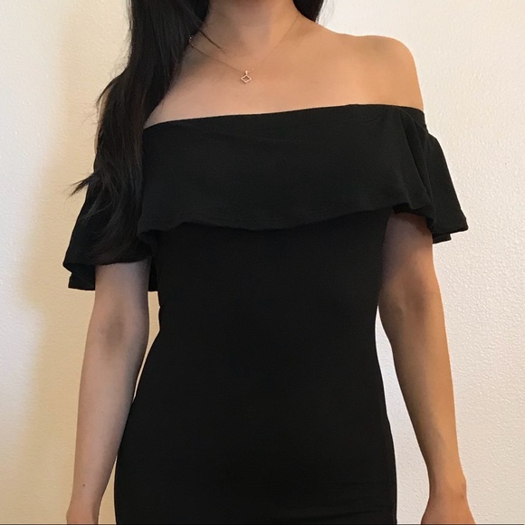 •RESTOCKED• Penelope Off The Shoulder Ruffle Dress - Picture 6 of 7
